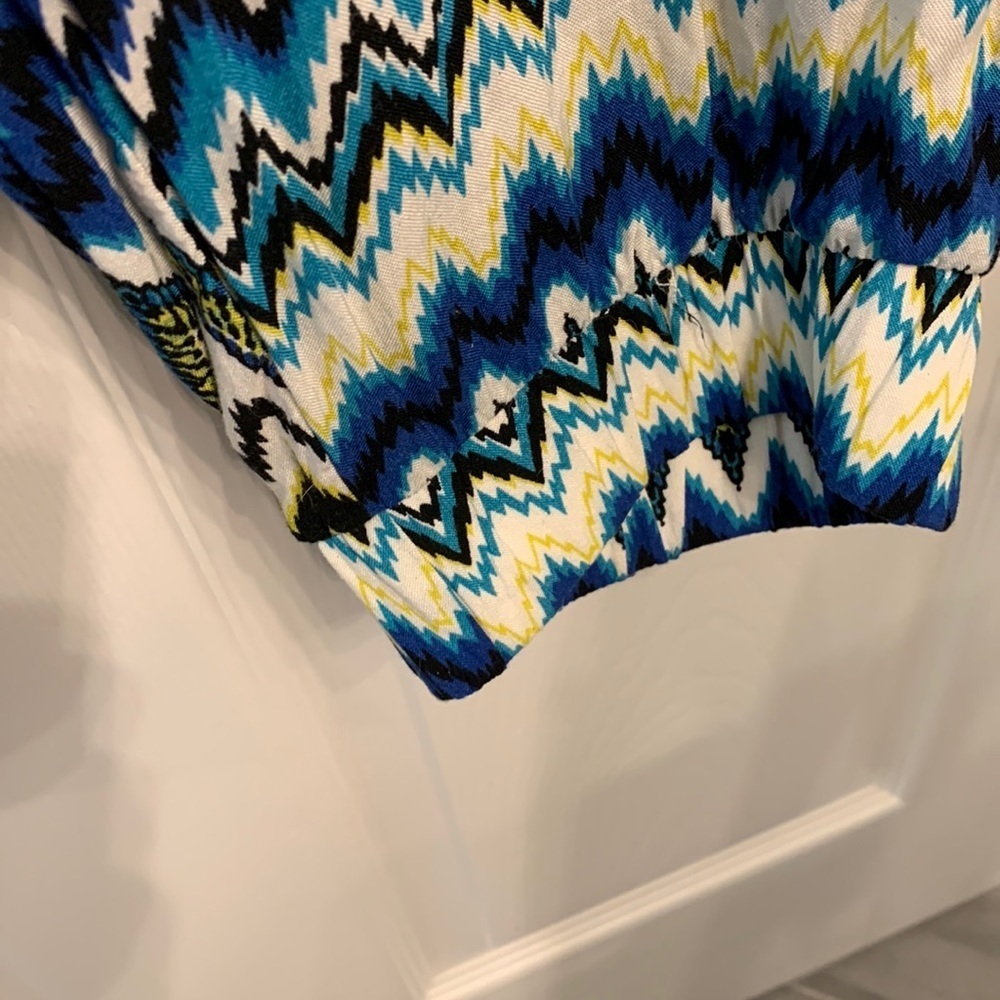 New Look Multi Colored Zig Zag Pattern Tapered Li… - image 3